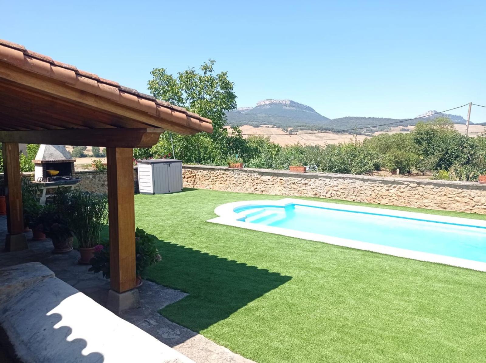 El Encinedo Villa Genevilla ภายนอก รูปภาพ
