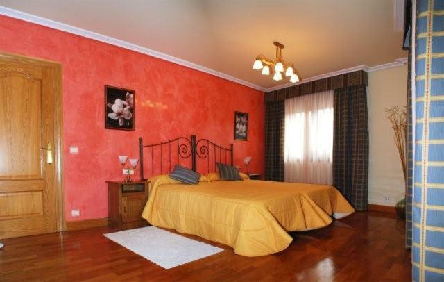 El Encinedo Villa Genevilla ภายนอก รูปภาพ